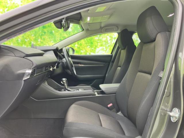 マツダ MAZDA3セダン