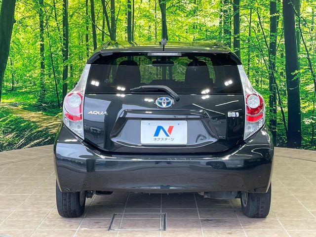 トヨタ アクア