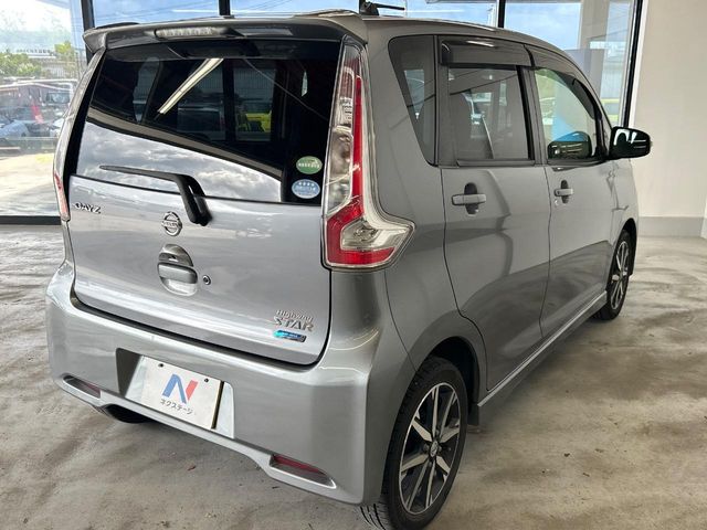 日産 デイズ