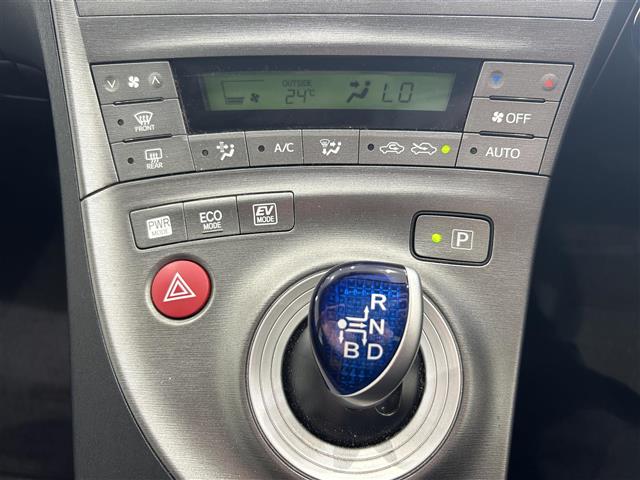 トヨタ プリウス