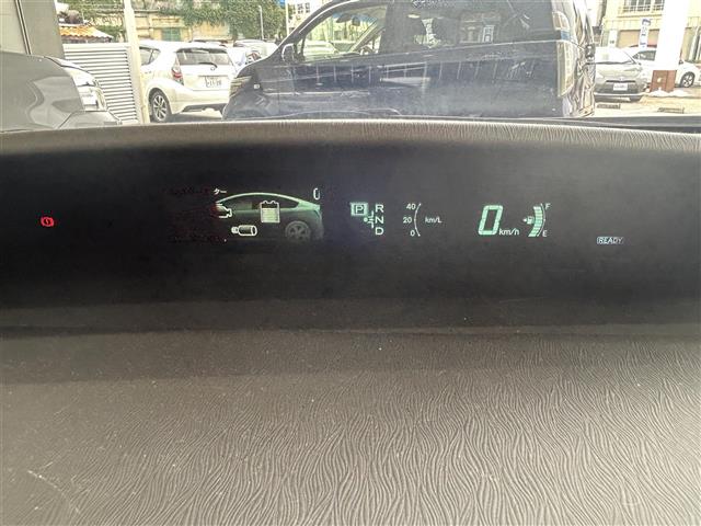 トヨタ プリウス