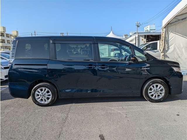 トヨタ ヴォクシー