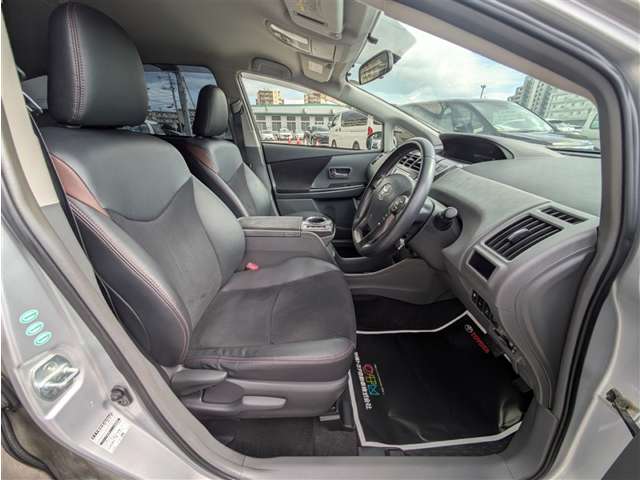 トヨタ プリウスα