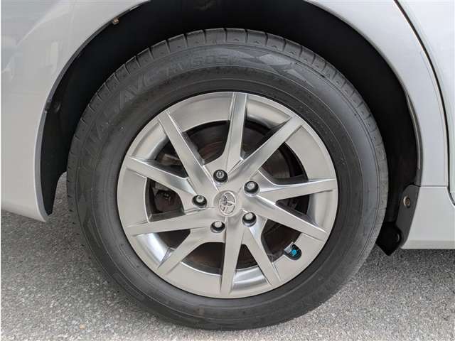 トヨタ プリウスα