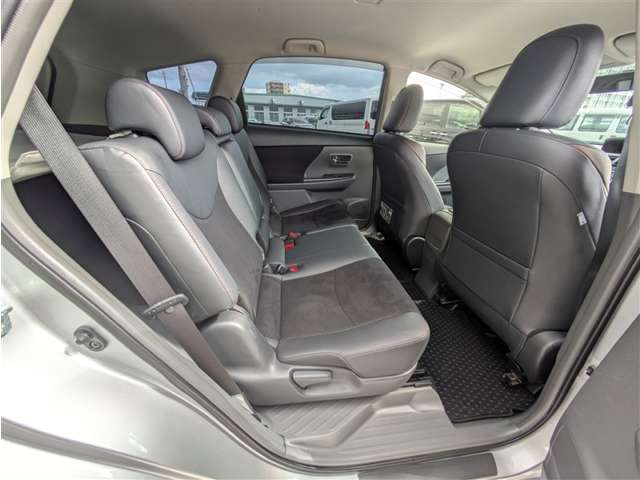 トヨタ プリウスα