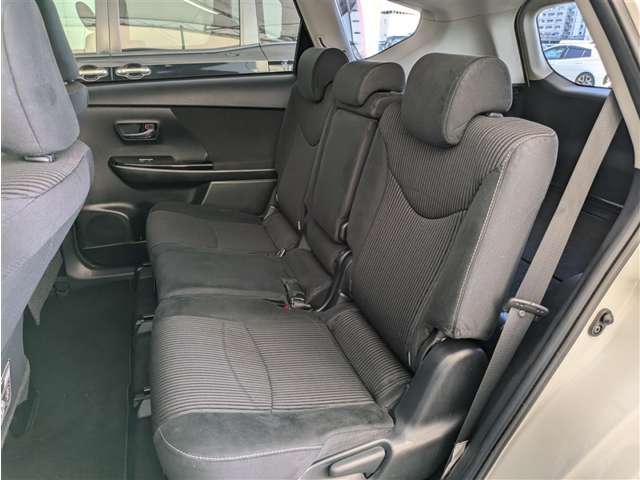 トヨタ プリウスα