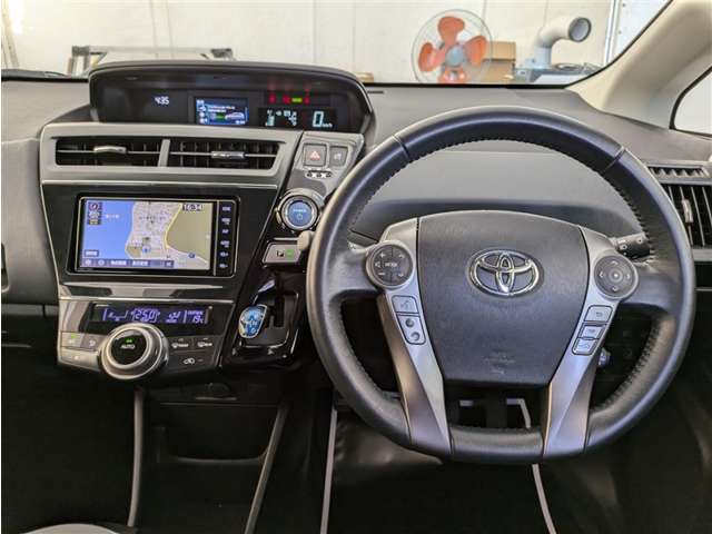 トヨタ プリウスα