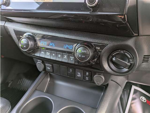 トヨタ ハイラックス