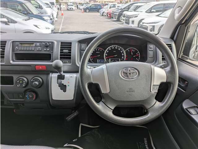 トヨタ ハイエースバン