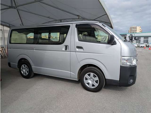 トヨタ ハイエースバン