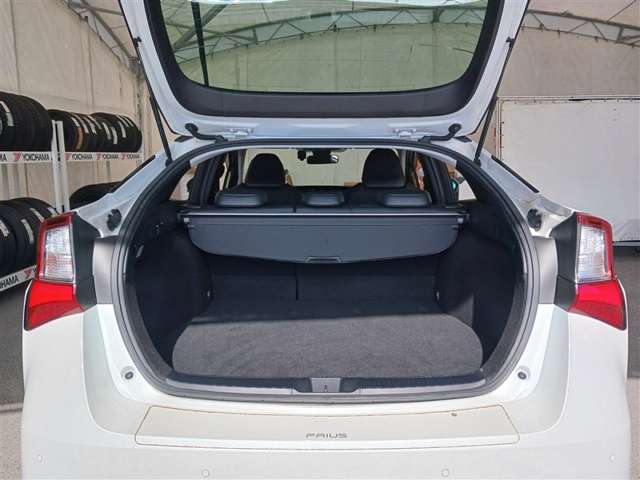 トヨタ プリウス