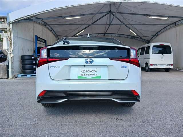 トヨタ プリウス