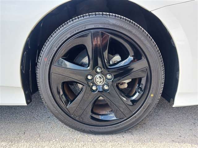 トヨタ プリウス