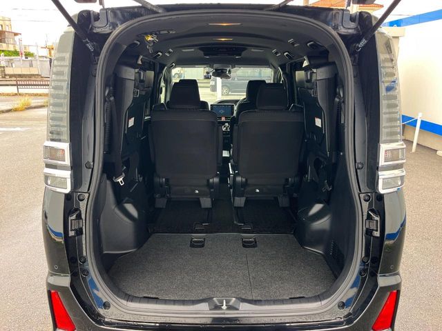 トヨタ ヴォクシー