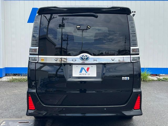 トヨタ ヴォクシー