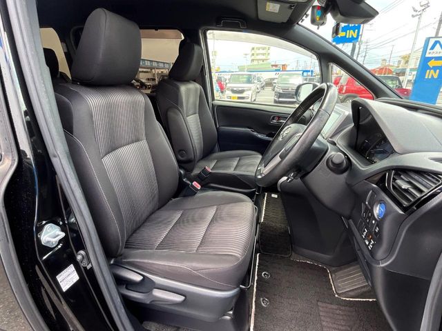 トヨタ ヴォクシー