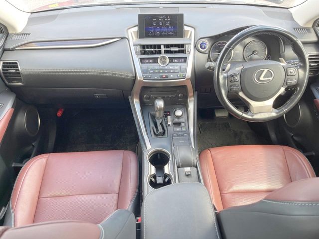 レクサス NX