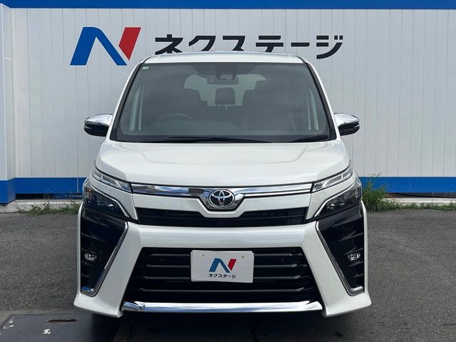 トヨタ ヴォクシー