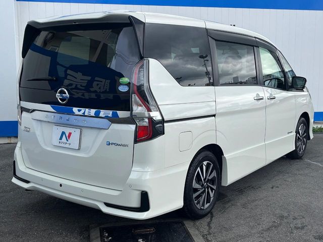 日産 セレナ