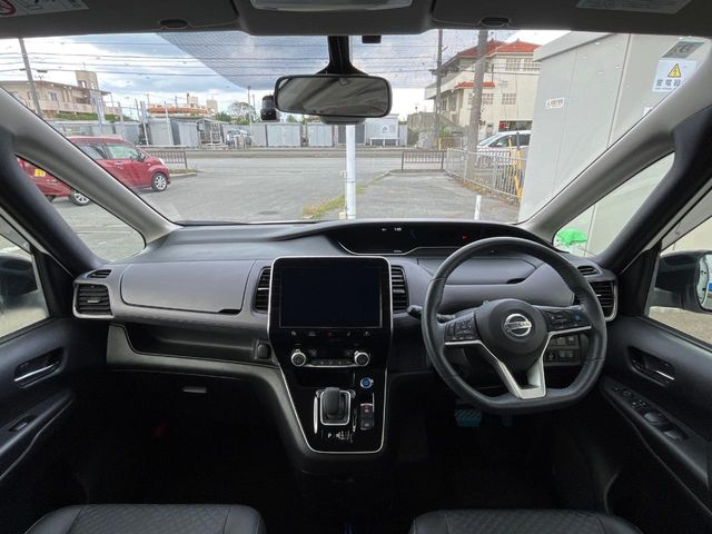 日産 セレナ