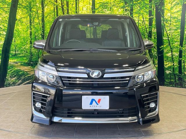 トヨタ ヴォクシー