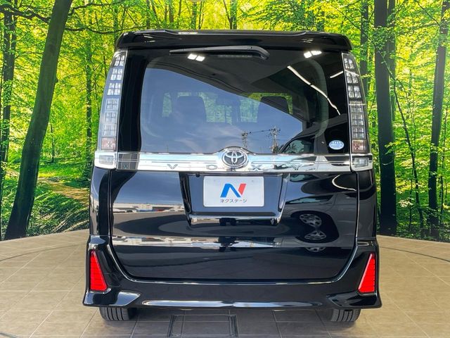 トヨタ ヴォクシー