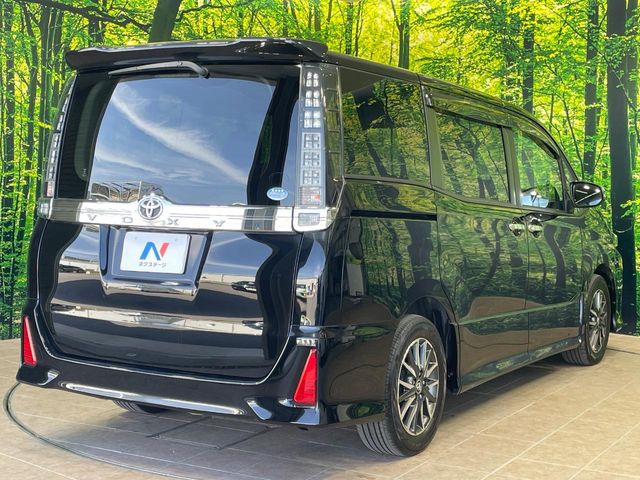 トヨタ ヴォクシー