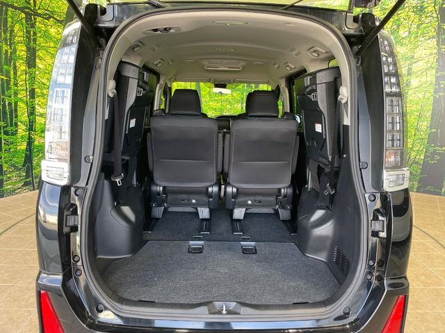 トヨタ ヴォクシー