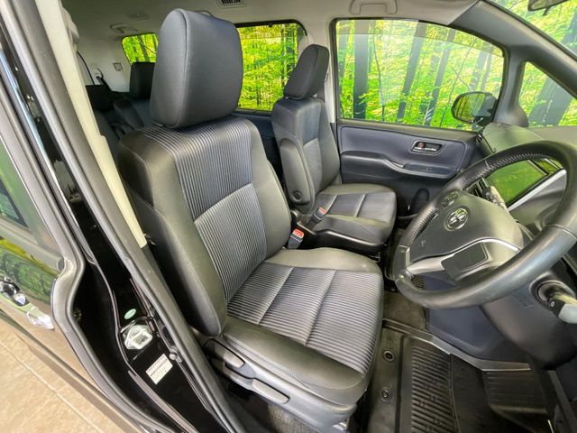 トヨタ ヴォクシー