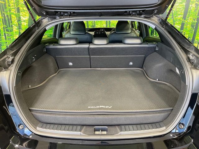 トヨタ プリウスPHV