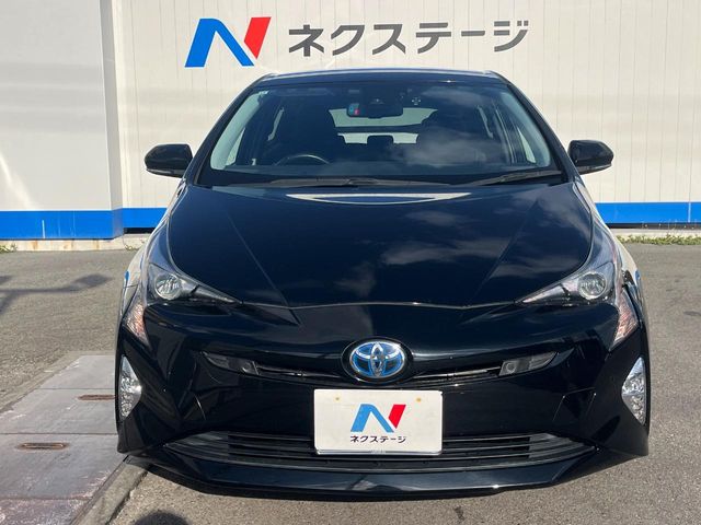 トヨタ プリウス
