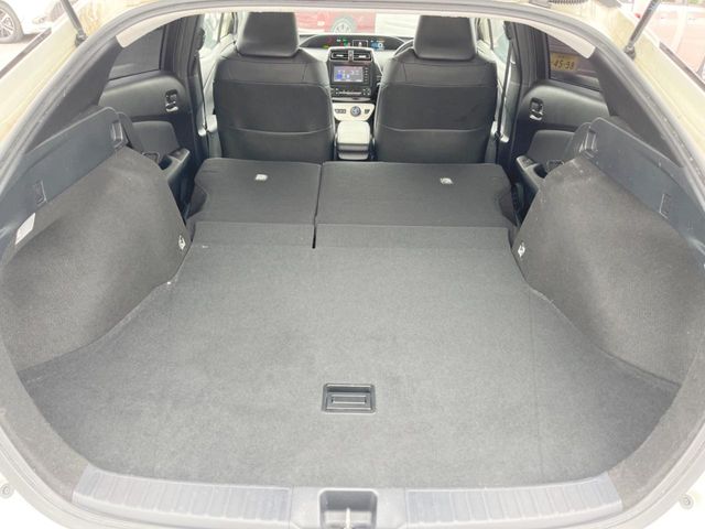 トヨタ プリウス