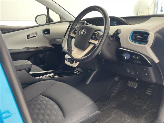 トヨタ プリウスPHV