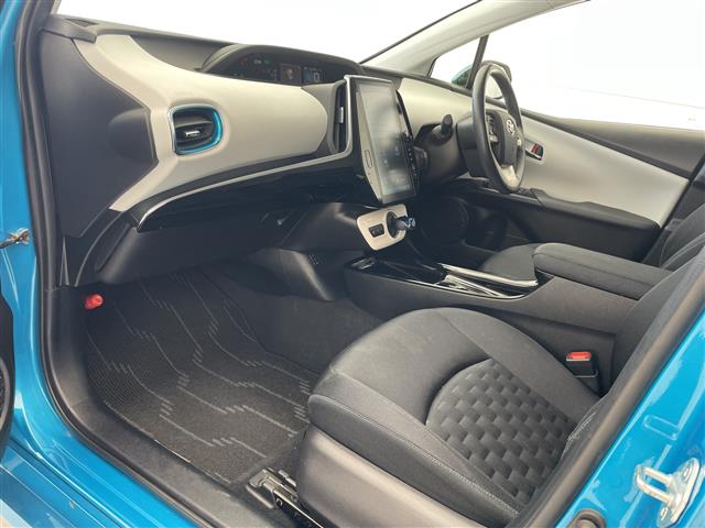 トヨタ プリウスPHV