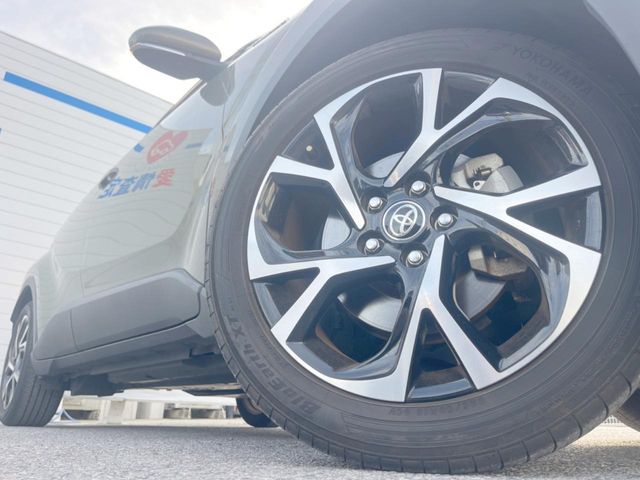トヨタ C-HR