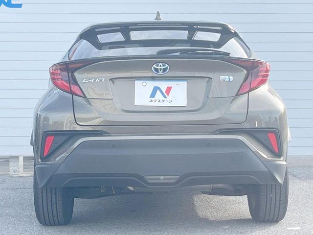 トヨタ C-HR