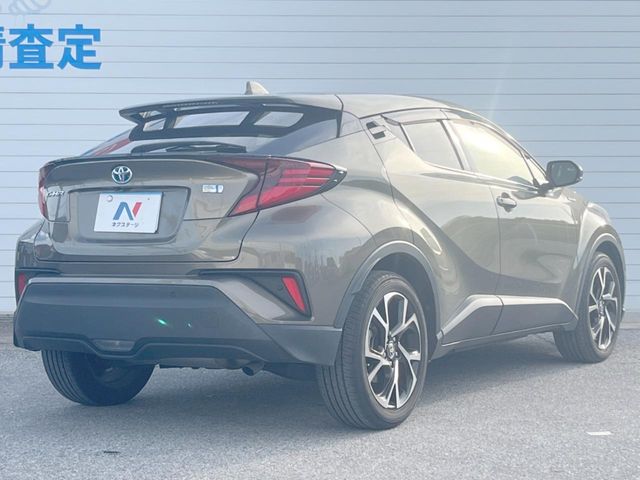 トヨタ C-HR