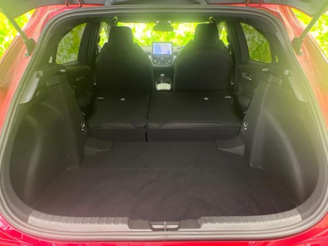 トヨタ カローラスポーツ