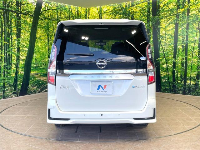 日産 セレナ