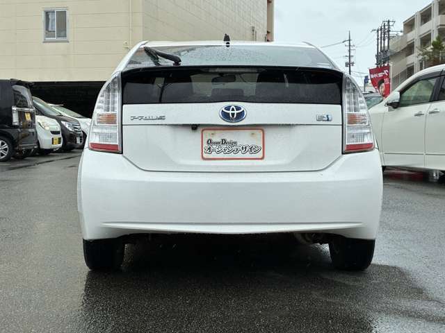 トヨタ プリウス