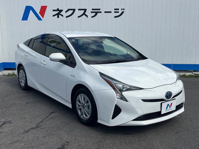 トヨタ プリウス