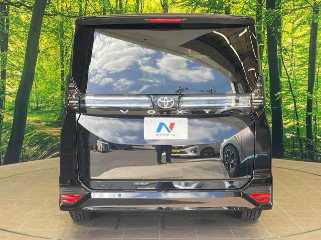 トヨタ ヴォクシー