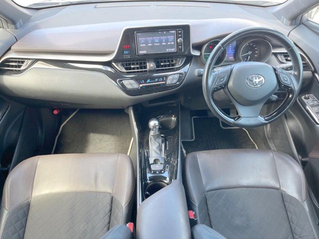 トヨタ C-HR