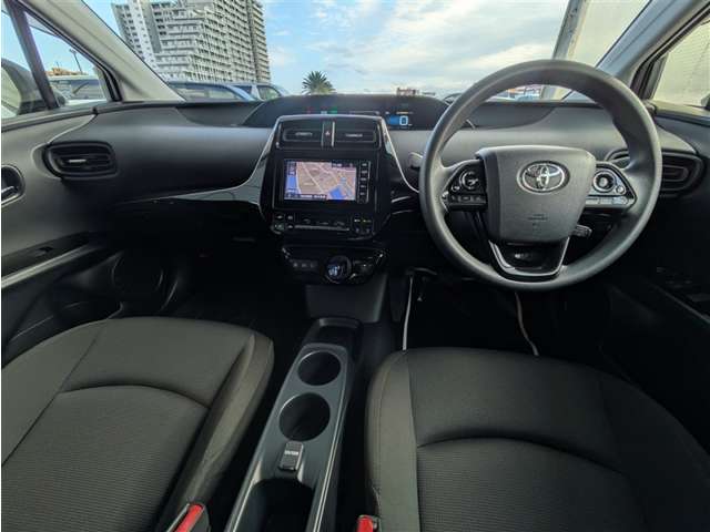 トヨタ プリウス