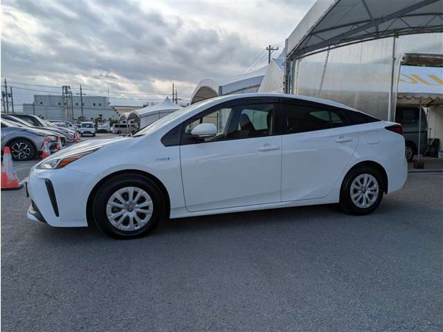 トヨタ プリウス