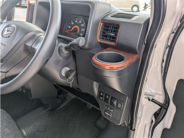 ダイハツ ハイゼットカーゴ