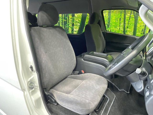 トヨタ ハイエース