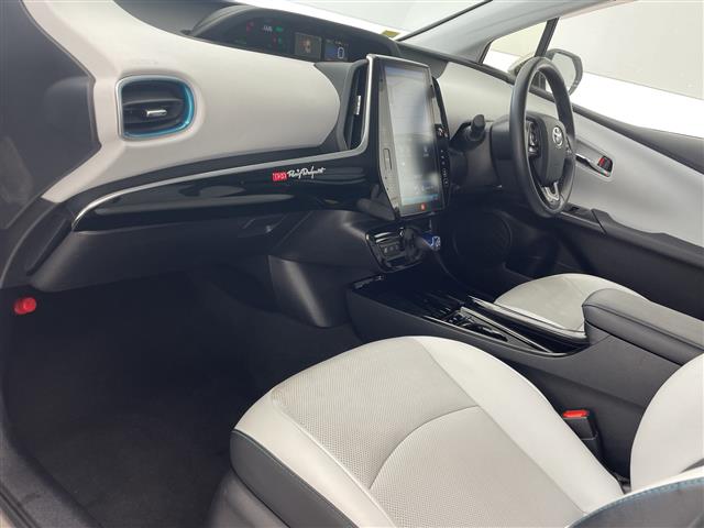 トヨタ プリウス