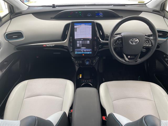 トヨタ プリウス