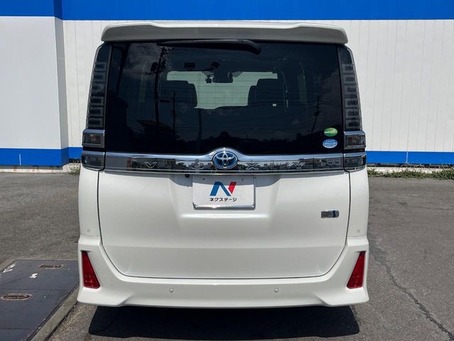 トヨタ ヴォクシー
